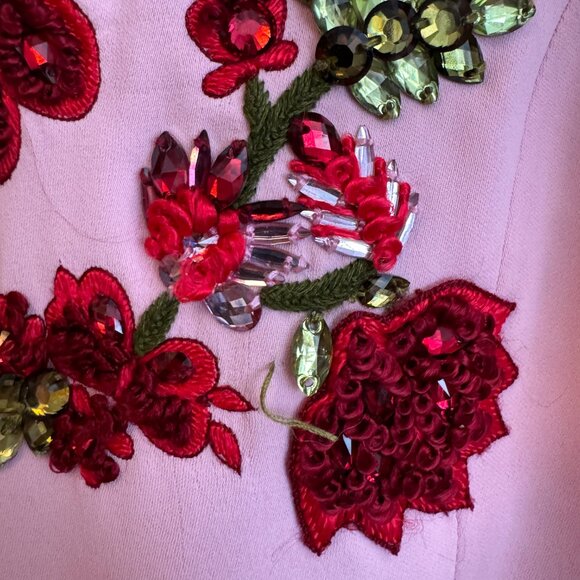 Sachin & Babi Vittoria Gown - Morganite/Ruby Embroidered Floral Gown with cape - Picture 11 of 11